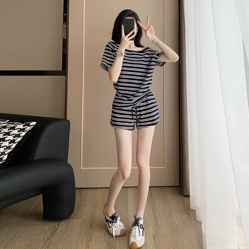 设计感条纹斜肩T恤套装女夏季新款韩系简约慵懒风短袖短裤两件套