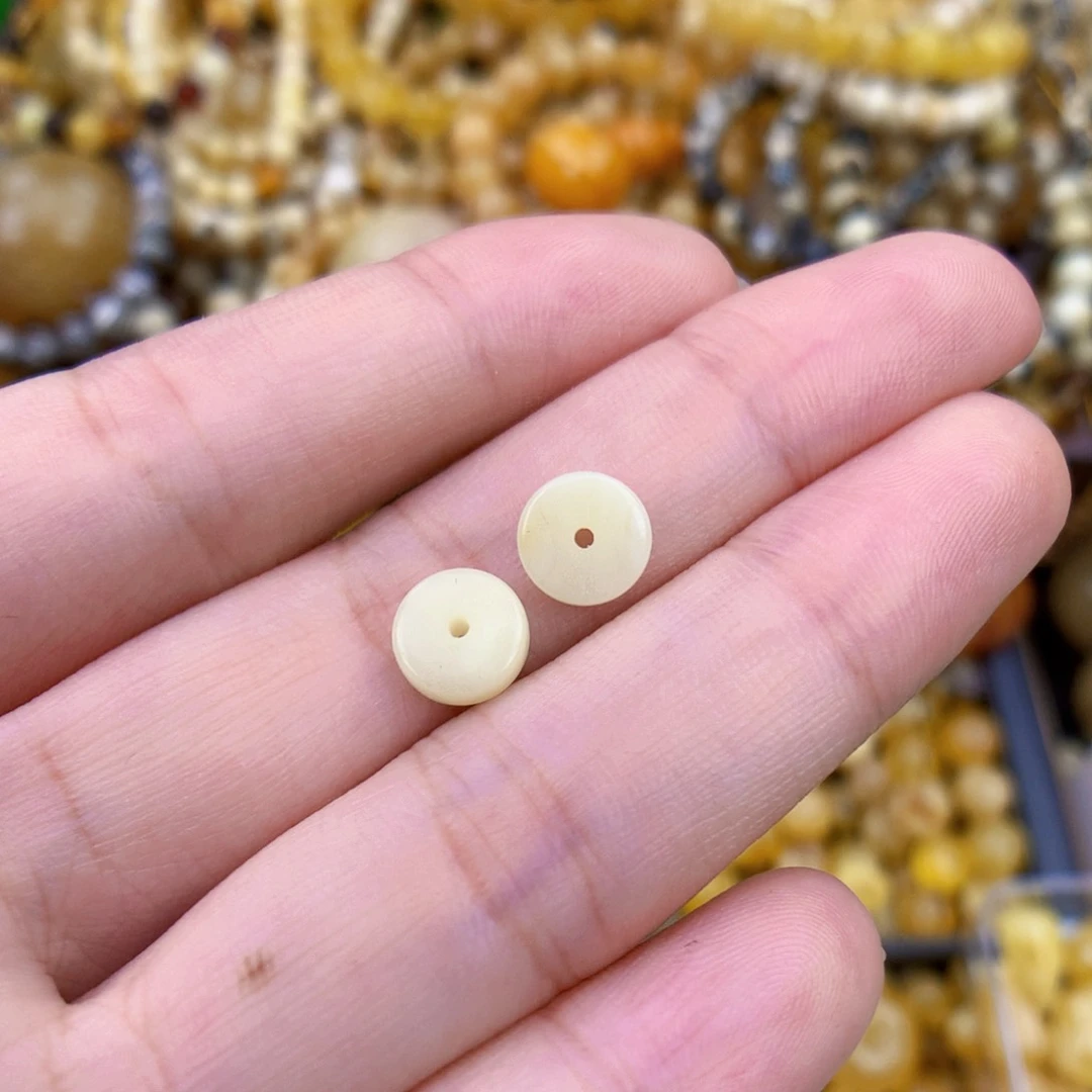 伢***8未镶嵌琥珀裸石7.5