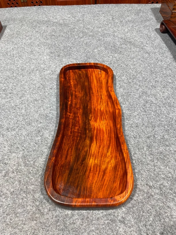 微凹黄檀整木干泡台46.5*19*3