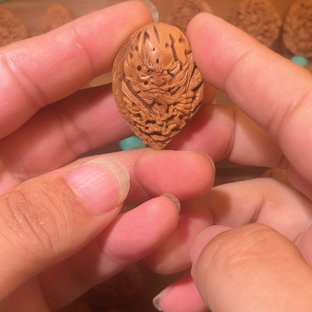 钟馗纯手工桃核核雕