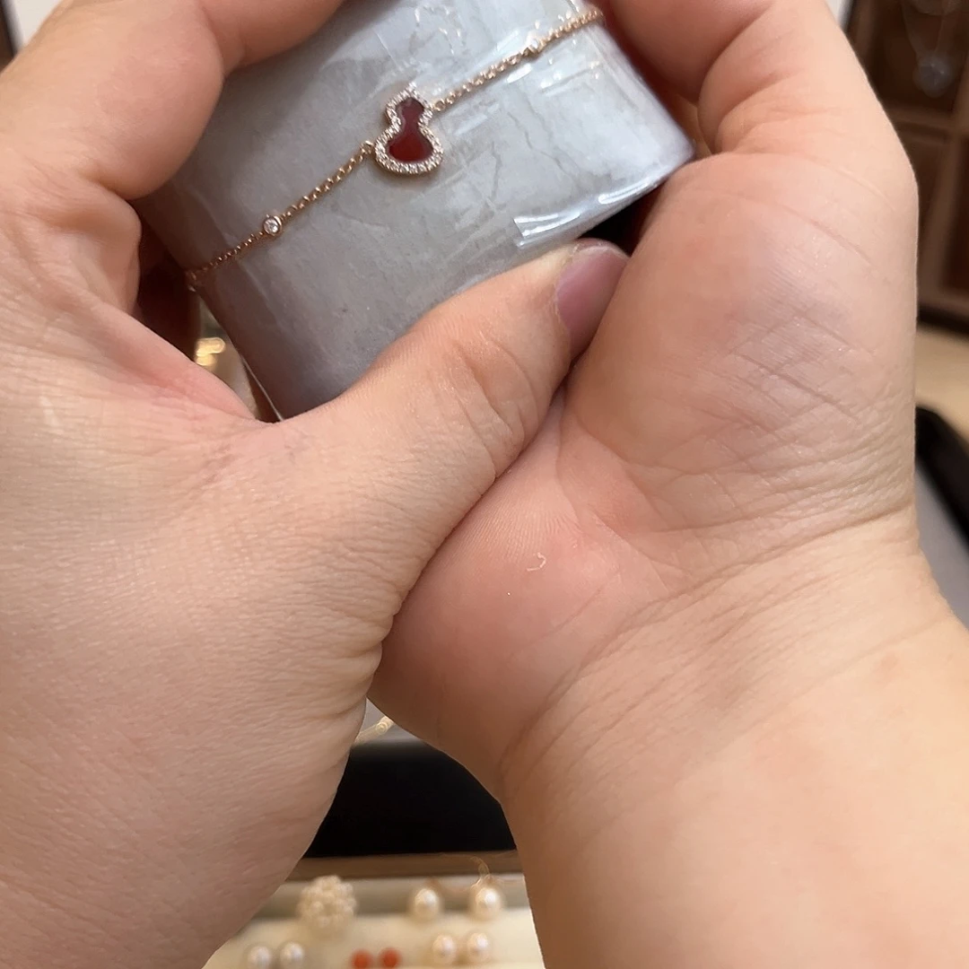 18K金镶嵌手链玛瑙/玉髓单葫芦手链