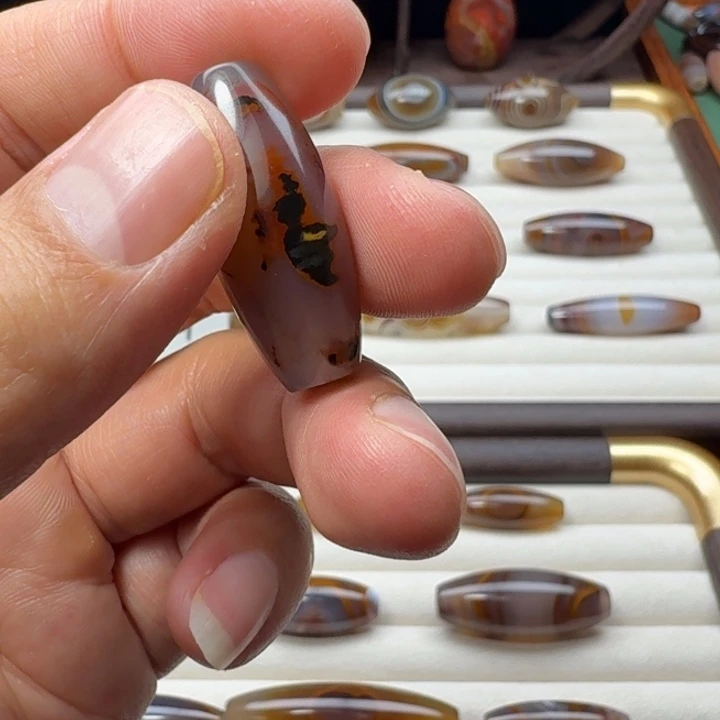 妙***行玛瑙/玉髓合金颈饰