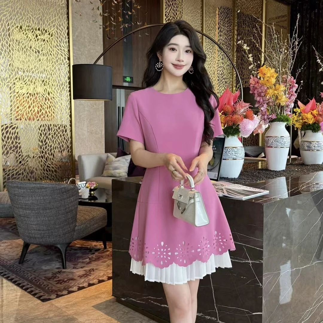 夏季新款拼接短袖镂空百褶撞色气质法式设计感连衣裙204