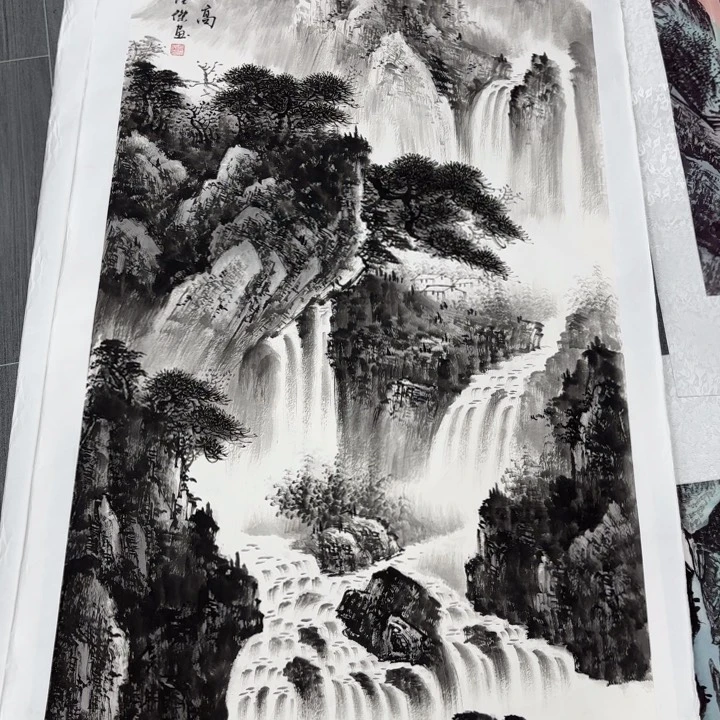 字画等多种形式的艺术作品和艺术