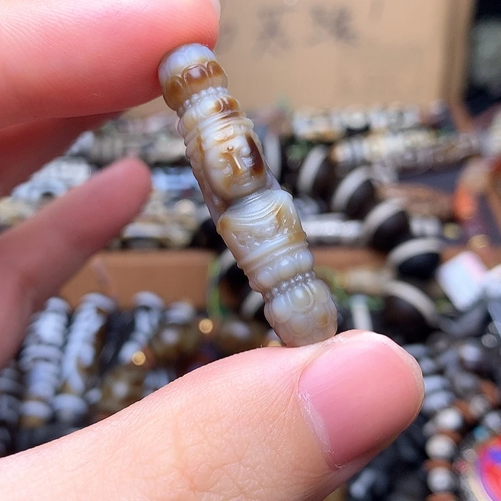 玛瑙/玉髓发1条未镶嵌