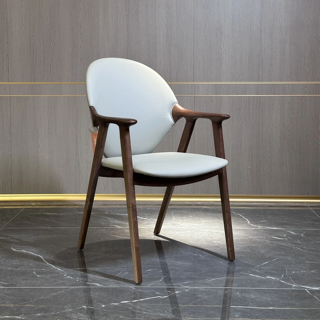 轻奢实木真皮椅子北欧极简桌椅餐厅创意餐椅复古家用简约实木椅子