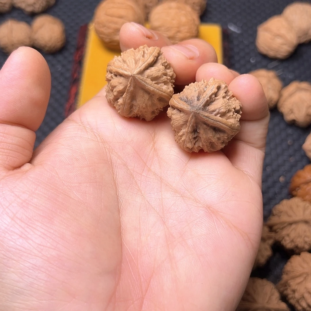 吊坠文玩核桃四棱