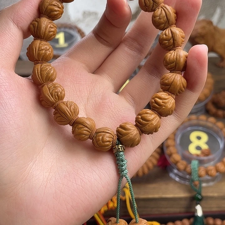 文玩核桃吊坠14小金豆