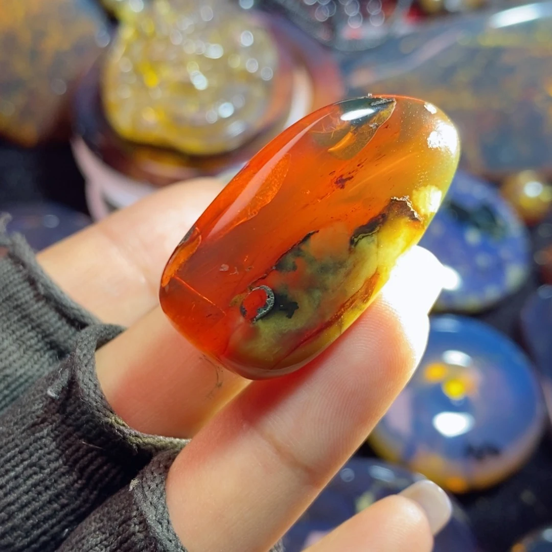 未镶嵌琥珀裸石珀