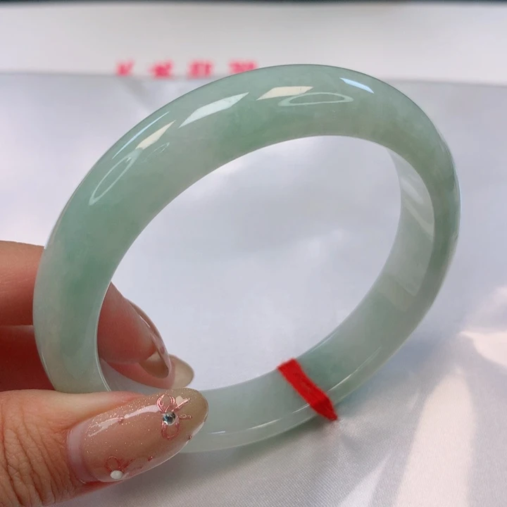 翡翠手镯未镶嵌60+圈