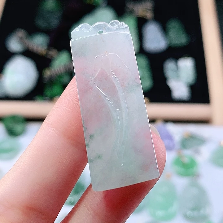 翡翠未镶嵌颈饰吊坠