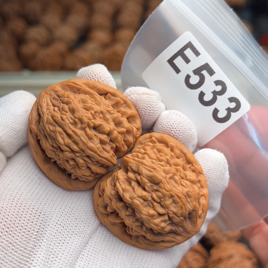 文玩核桃吊坠E533虎头王43