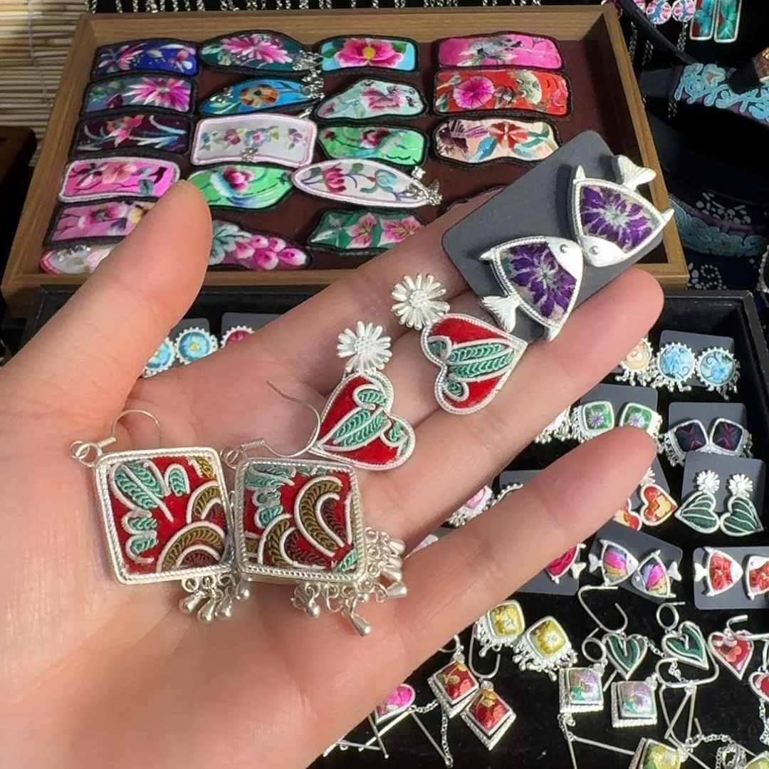 织绣黄*华民族风刺绣耳环