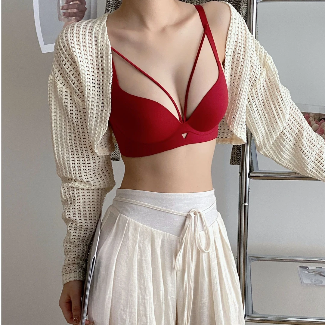 内衣女小胸聚拢性感上托无痕红色纯欲辣妹文胸无钢圈薄款
