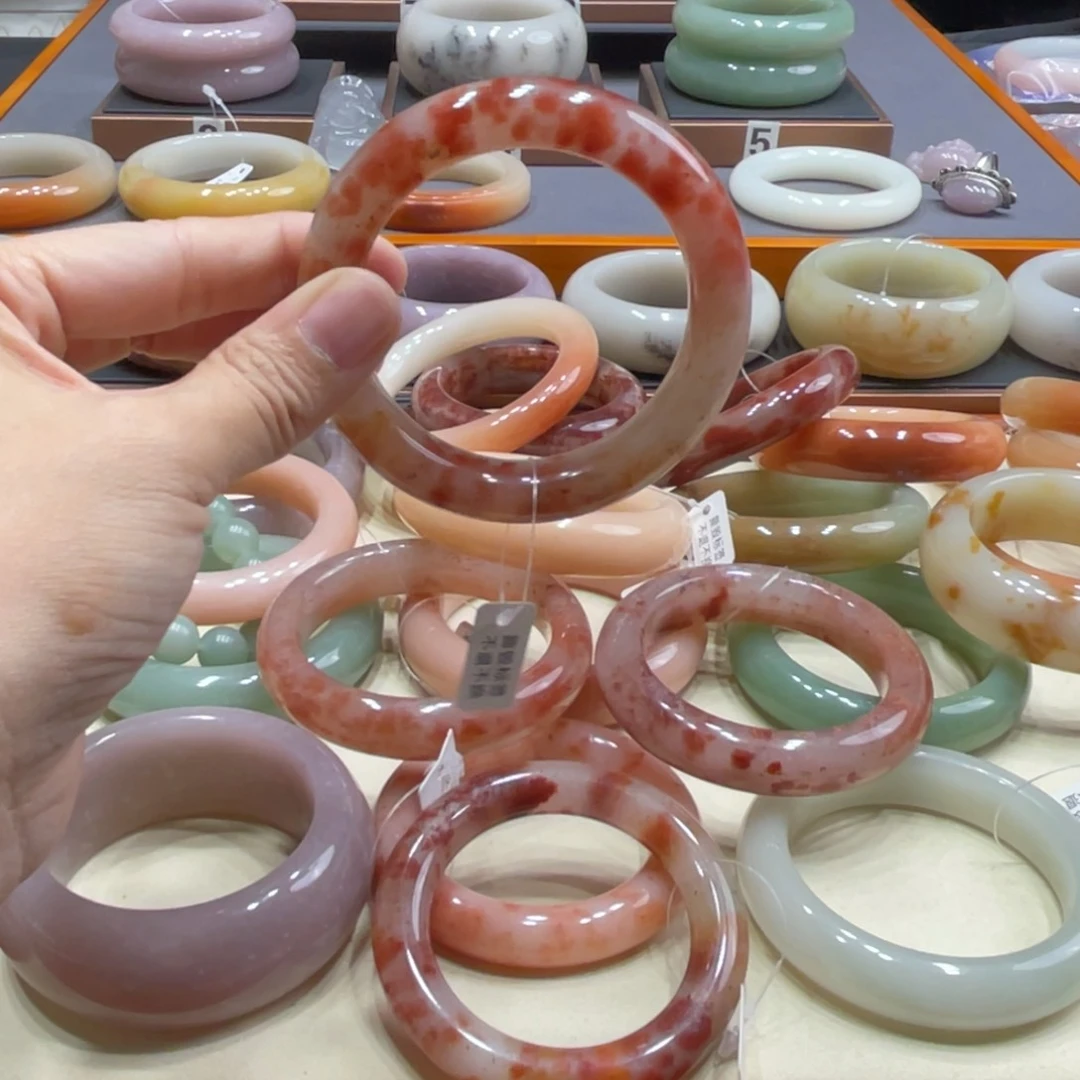 石英质玉手镯未镶嵌?****?