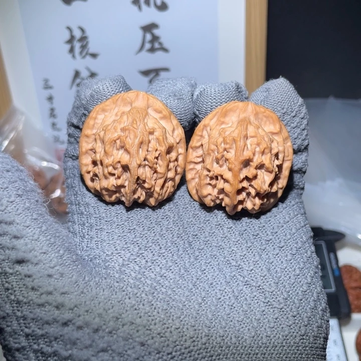 阿****核桃文玩核桃高帽天地