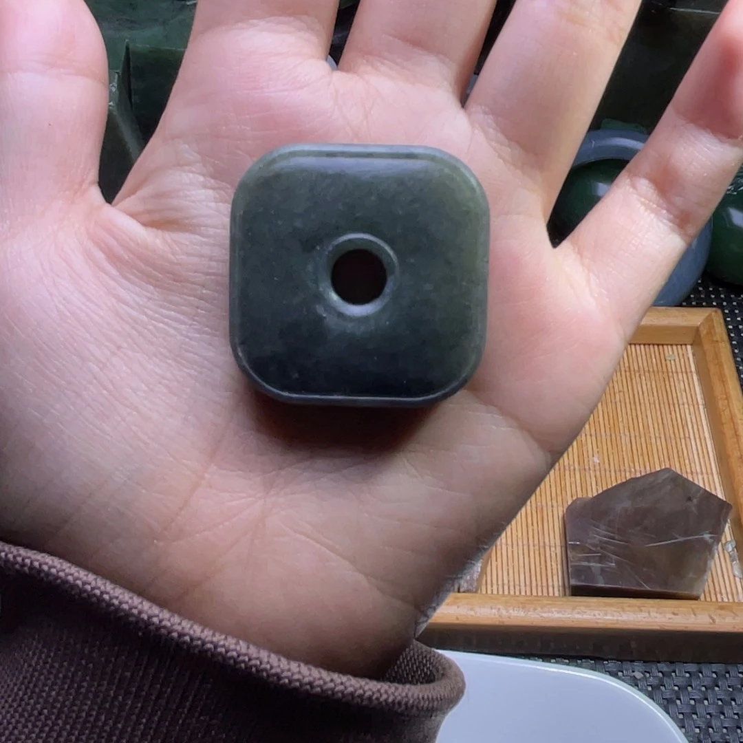 未镶嵌和田玉珠宝半成品