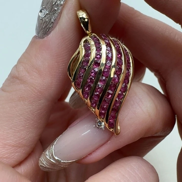 红宝石颈饰未镶嵌