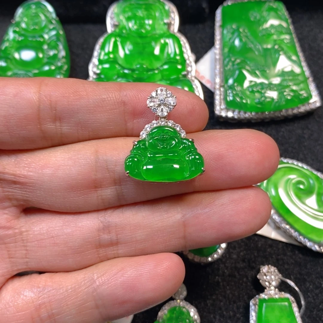 颈饰银S925镶嵌翡翠佛公吊坠