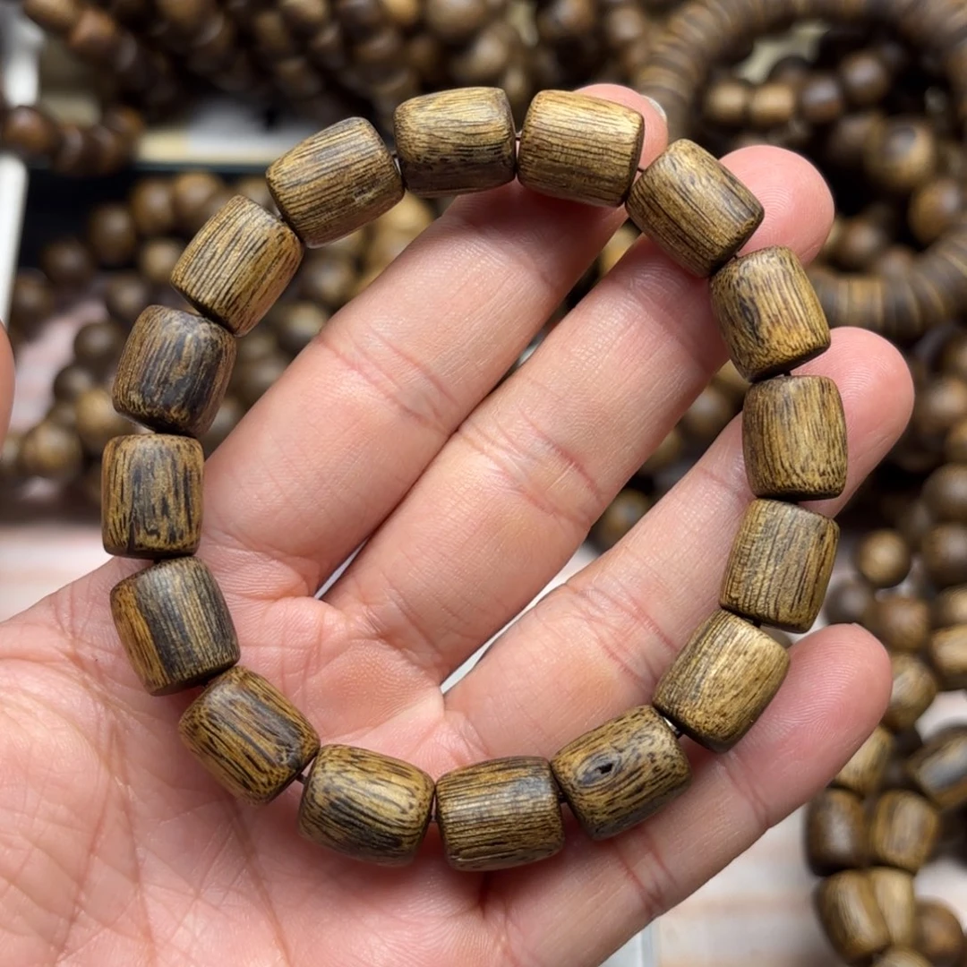 茶***坊沉香手串乌身圆叶桶珠单圈11.4克