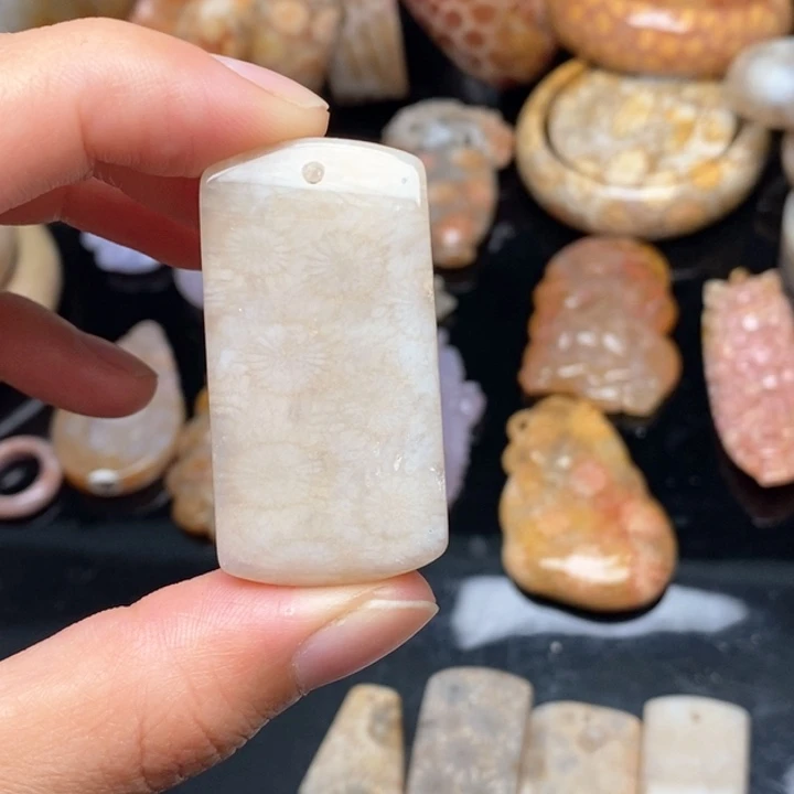 硅化珊瑚（珊瑚玉）手镯未镶嵌