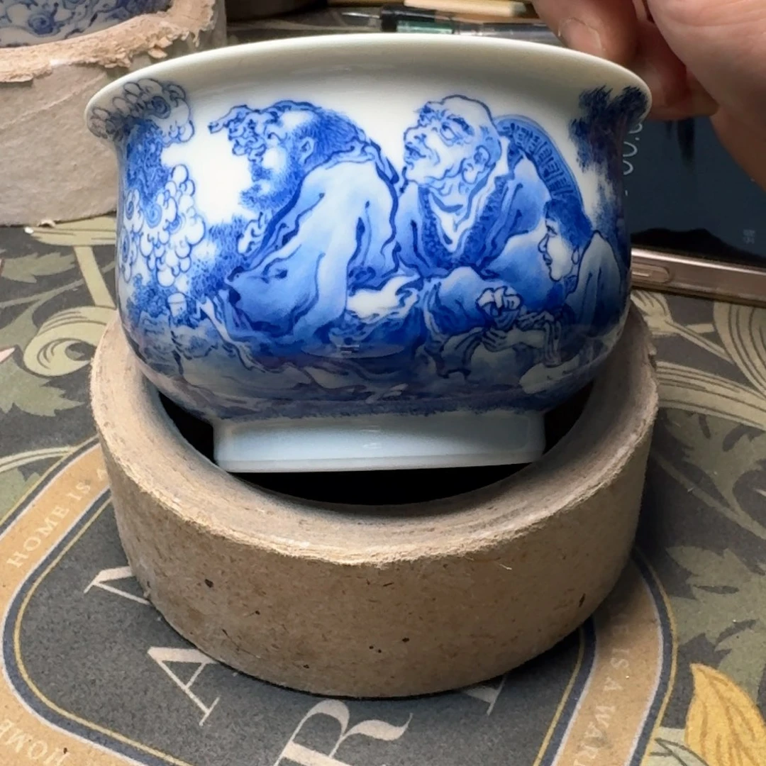 东**?小雨山堂青花瓷杯