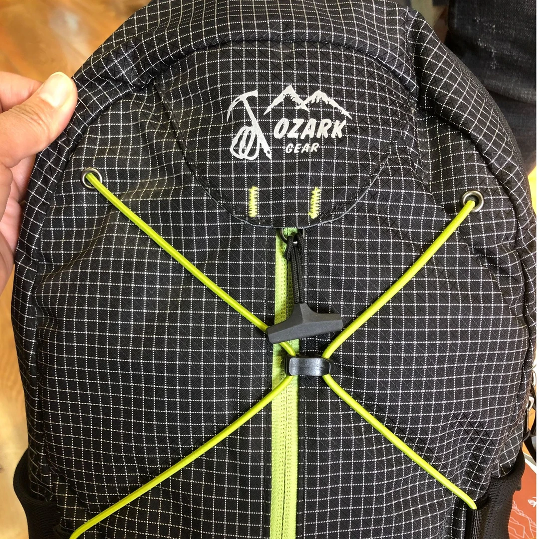 Ozark/奥索卡登山徒步一日25L轻量化背包双肩背男士女童