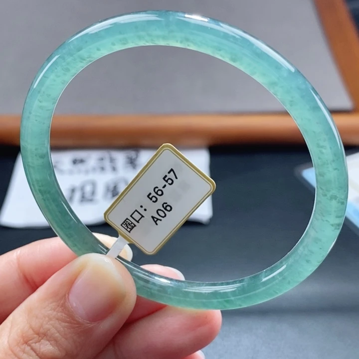 翡翠未镶嵌手镯天然手镯64