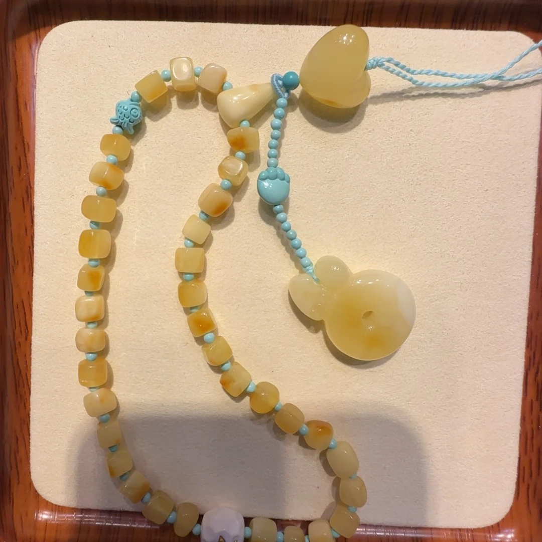 琥珀未镶嵌珠宝奇石兔兔手机挂