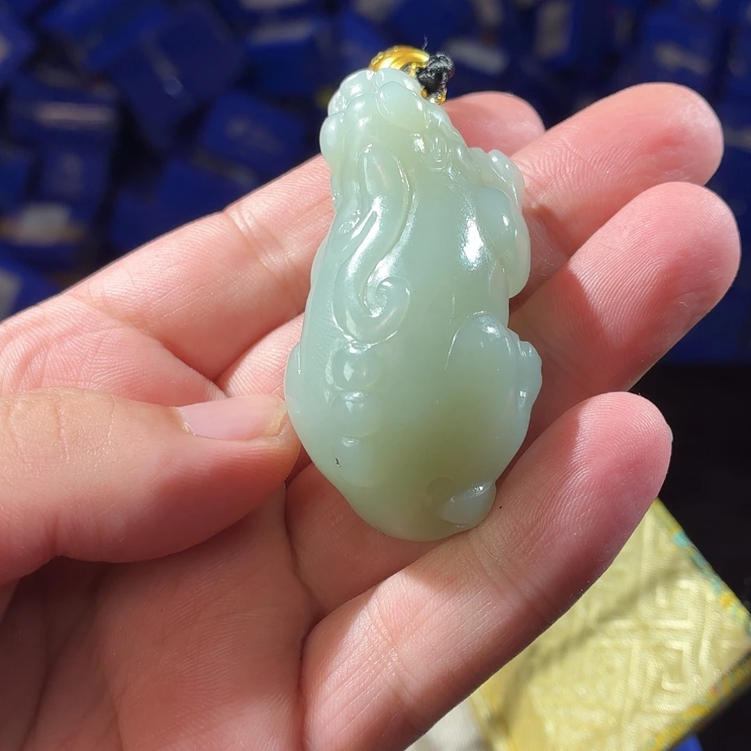和田玉（糖玉）未镶嵌颈饰