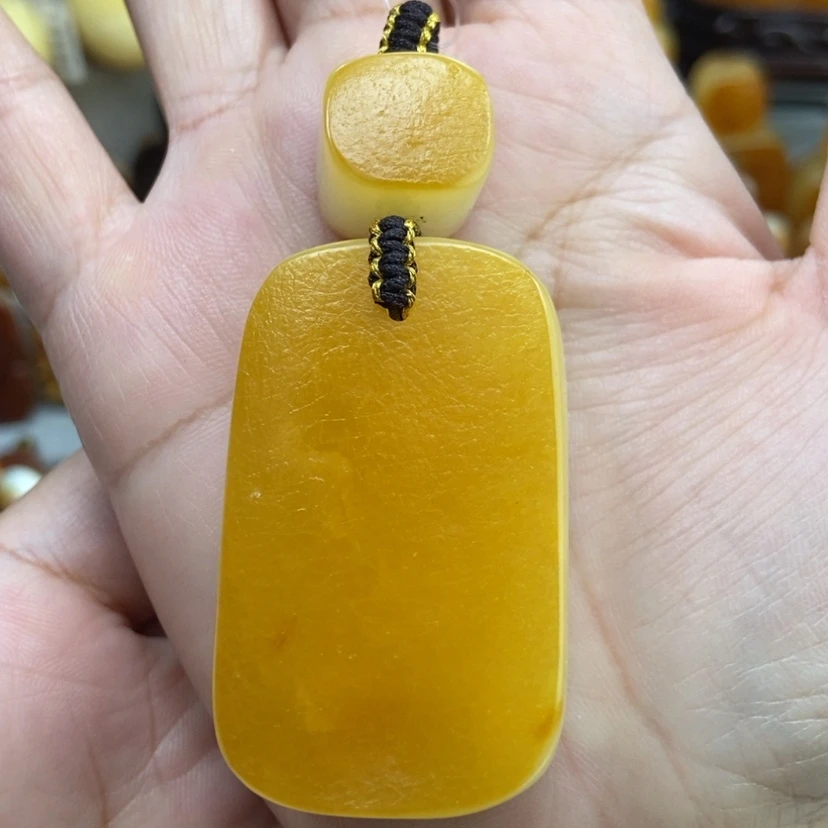 【闪购商品】琥珀颈饰未镶嵌