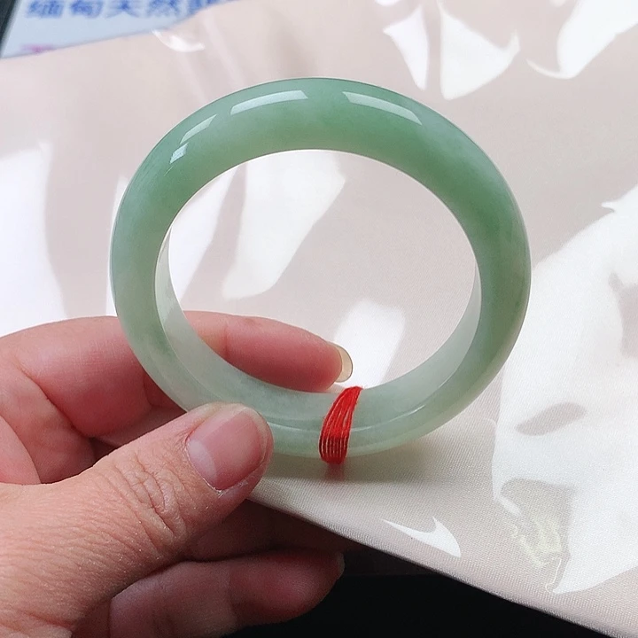 翡翠手镯未镶嵌翡翠119