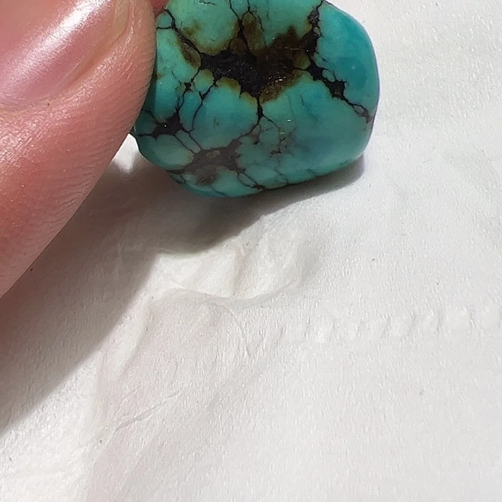 玻璃颈饰在这里的时候