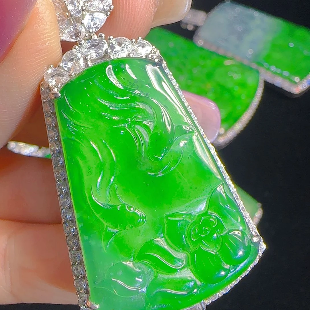 翡翠吊坠(赠链)银S925镶嵌