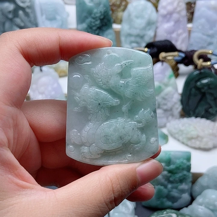 翡翠未镶嵌颈饰翡翠