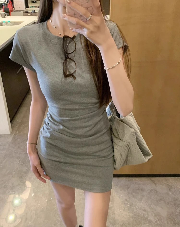 灰色短袖T恤连衣裙女夏季2025新款紧身显瘦包臀裙小个子辣妹短裙