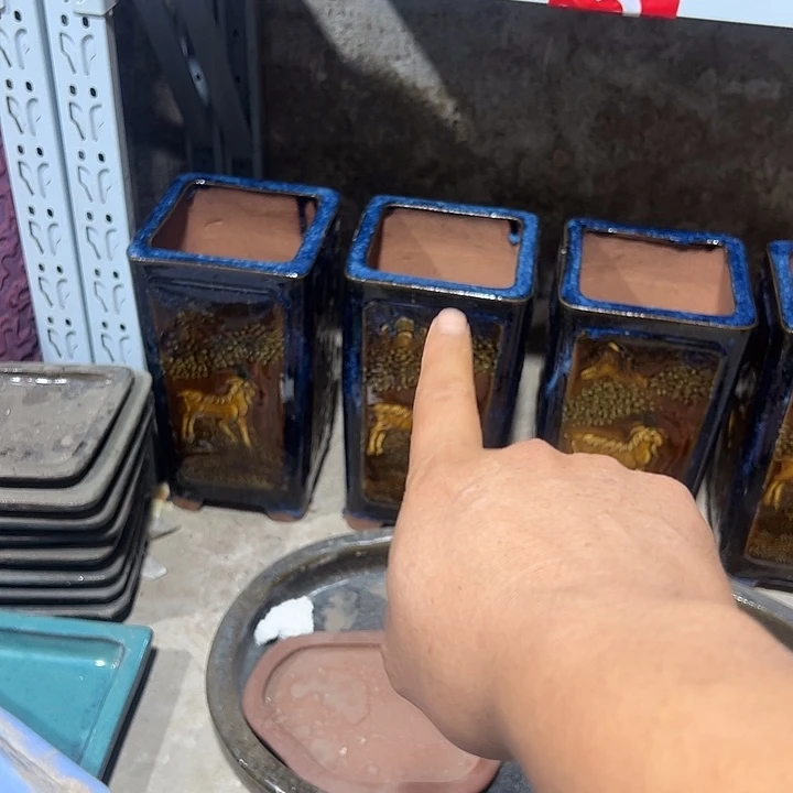 青***憾陶瓷材料，品相完好