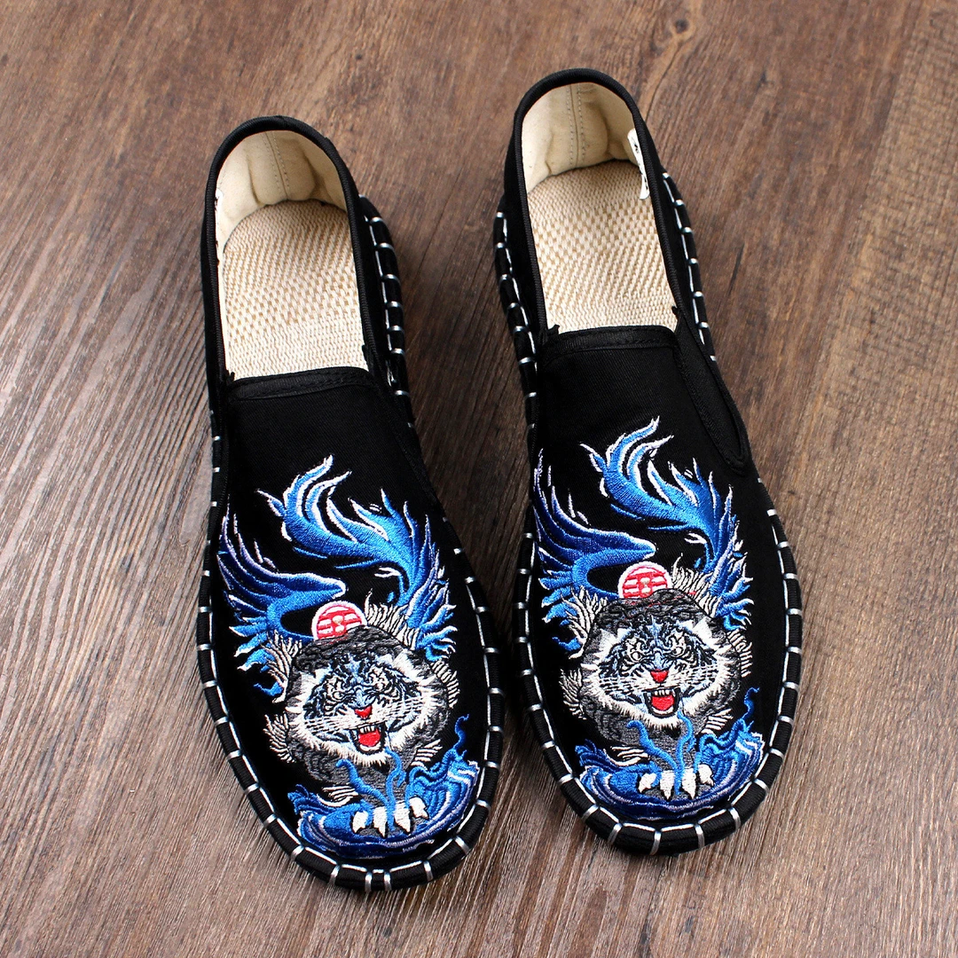 夏季新款老北京布鞋男士高档手工千层底一脚蹬刺绣软底透气休闲鞋