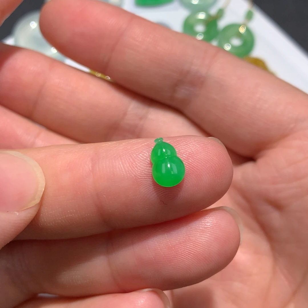 翡翠裸石翡翠葫芦