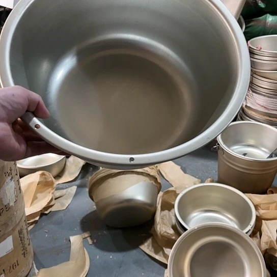 【闪购商品】三 个 三 十 四 厘米 铝 盆