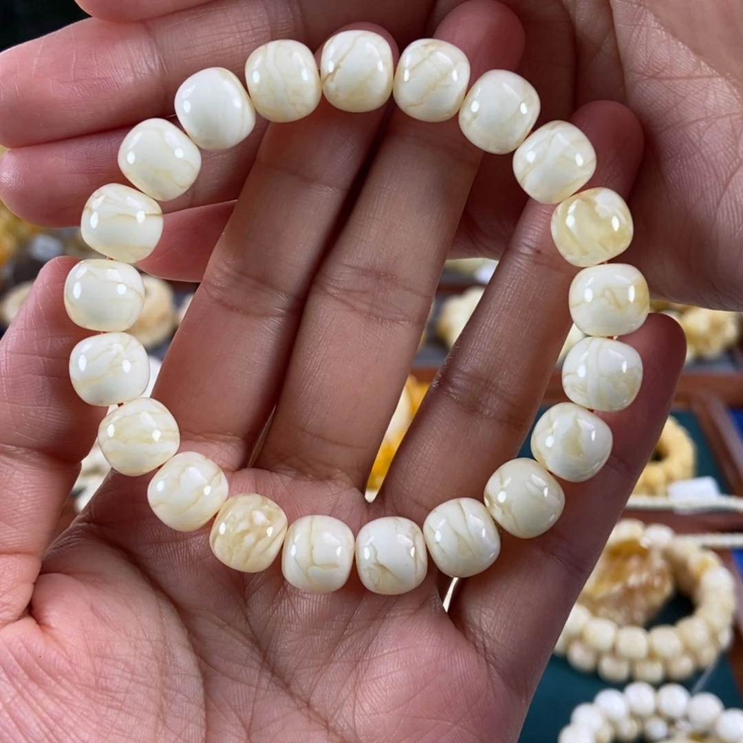 琥珀未镶嵌珠宝奇石11同料白蜡老型16.93