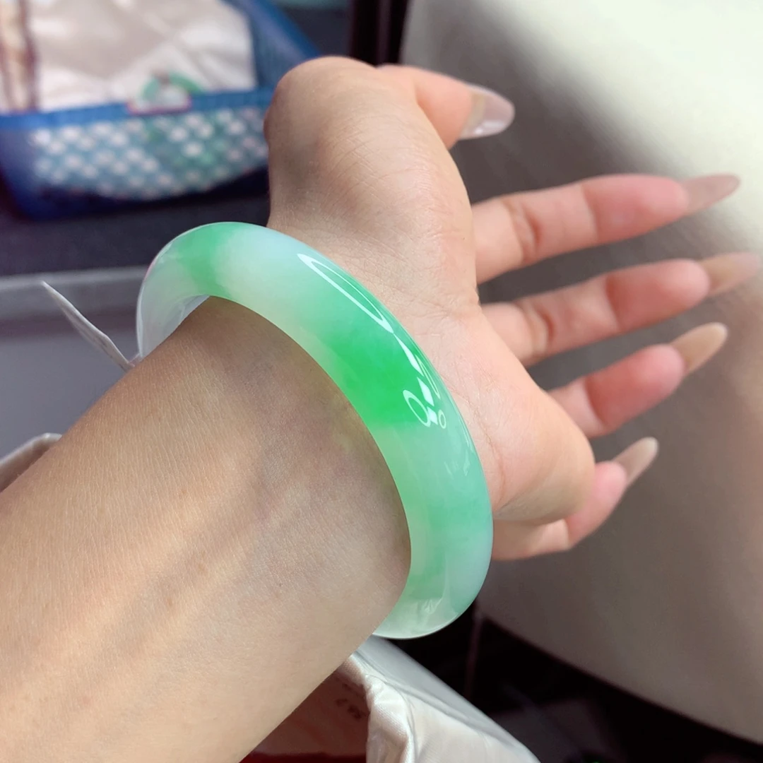 未镶嵌手镯翡翠56.6正阳绿！化底无棉！色标级！小柒