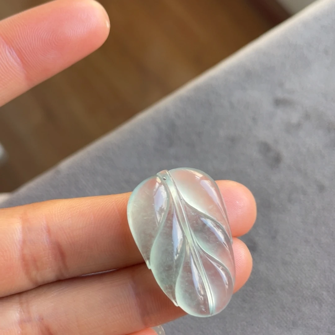 翡翠未镶嵌颈饰冰晴