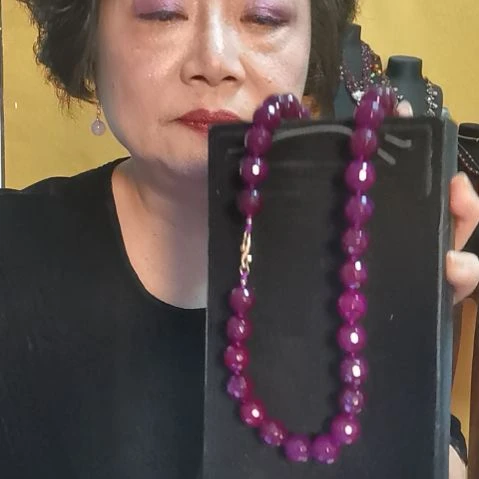 健***。玛瑙/玉髓颈饰未镶嵌