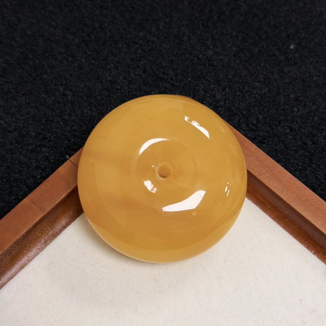 天然原矿无优化无烤色无补胶无煮蜜无辐照蜜蜡吊坠（1115）