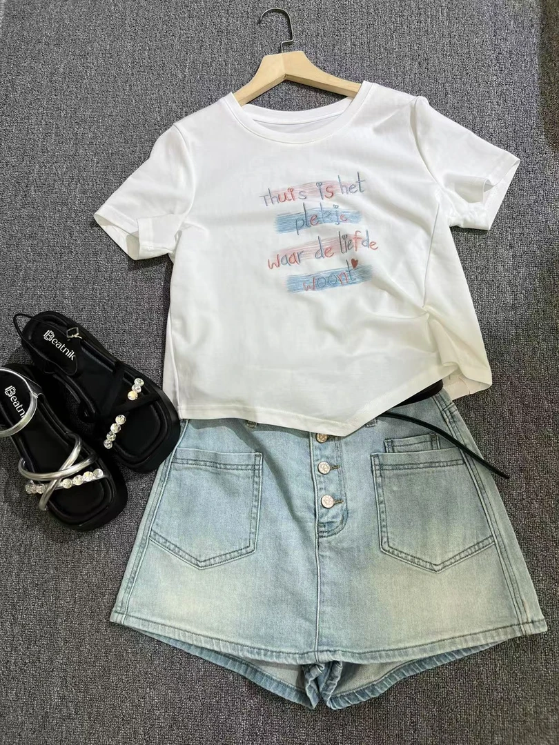 【韩衣舍】圆领常规短袖杂志风刺绣女性T恤气质短款白色印花