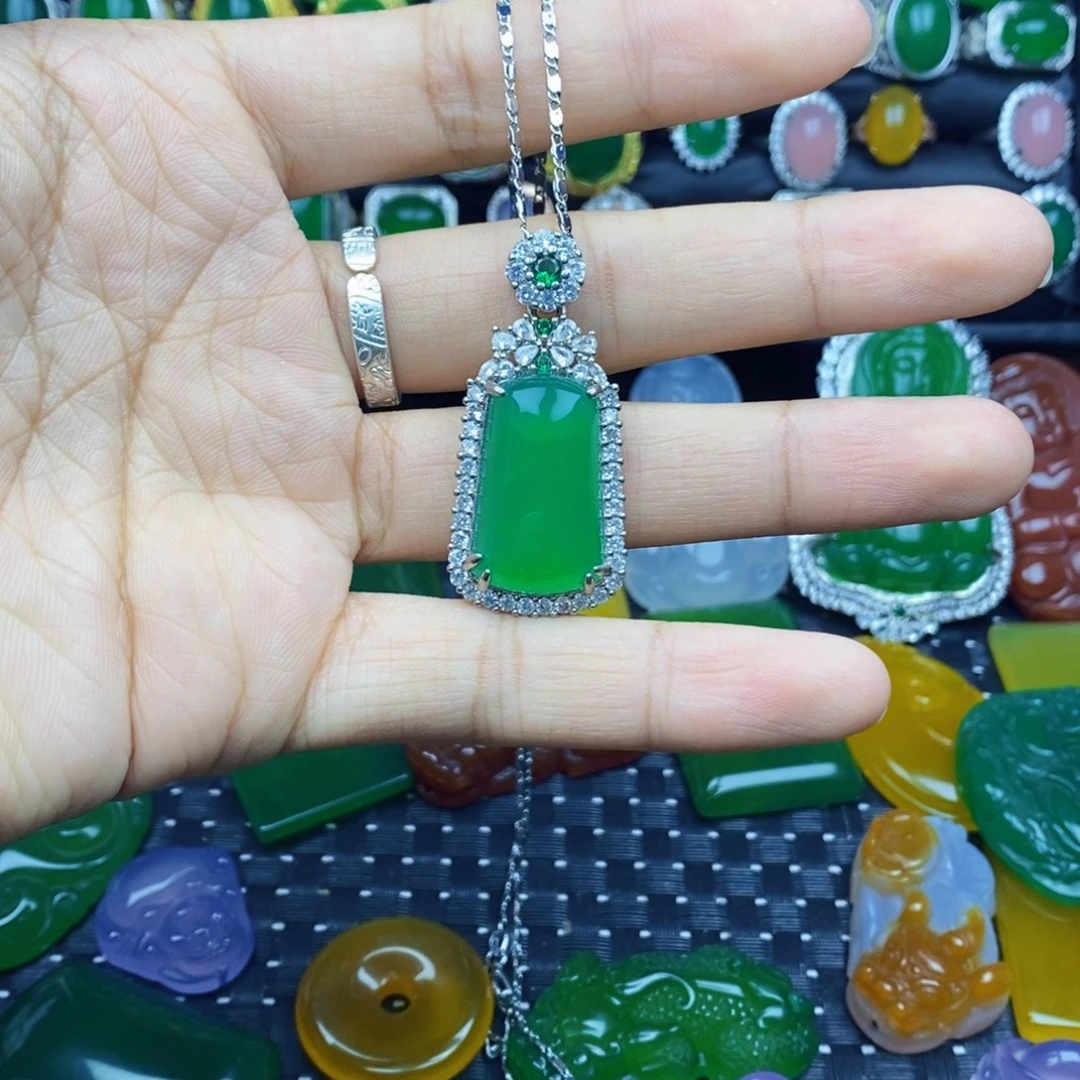 玛瑙/玉髓颈饰合金