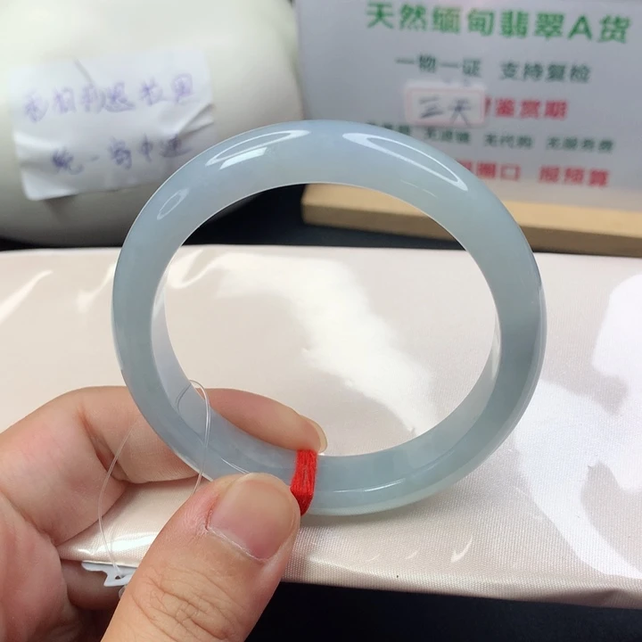 未镶嵌手镯翡翠5556