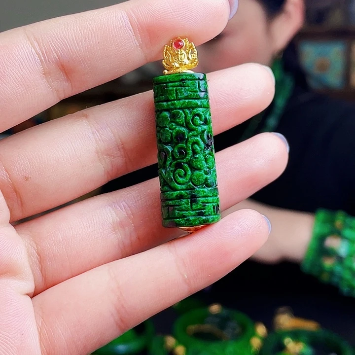 翡翠银S925镶嵌颈饰多样性