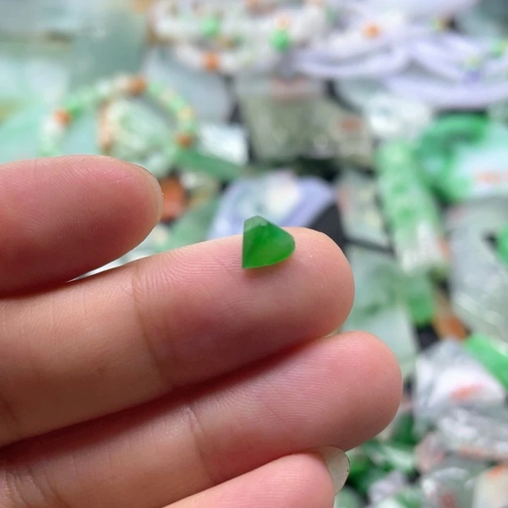 定制翡翠未镶嵌天然缅甸翡翠